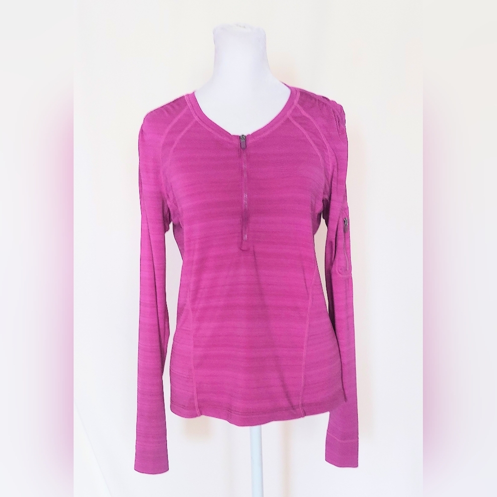 Athleta 1/2 Zip Long Sleeve Running Top Magenta Purple Size Medium